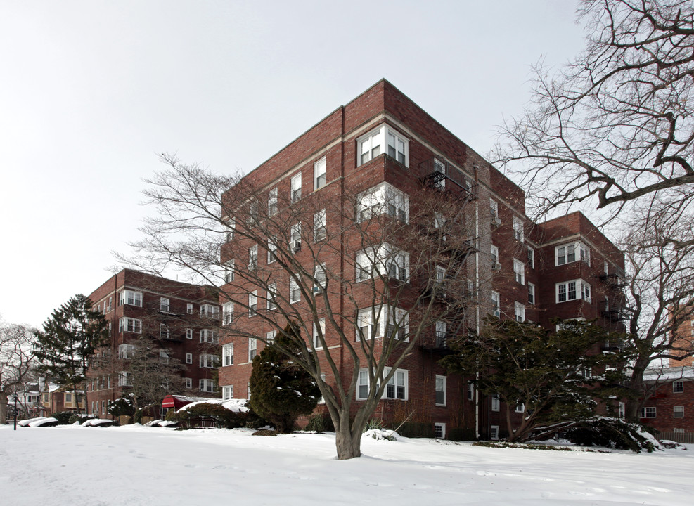 1 Dewitt Rd in Elizabeth, NJ - Building Photo