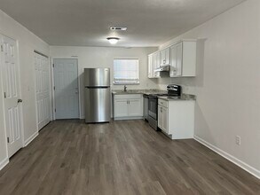350 Hayden Rd in Tallahassee, FL - Building Photo - Building Photo