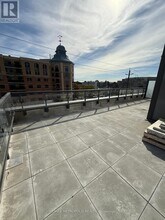 705 Davis Dr in Newmarket, ON - Building Photo - Building Photo