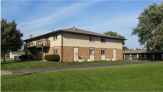 618 Mary Ln in Milton, WI - Foto de edificio - Building Photo