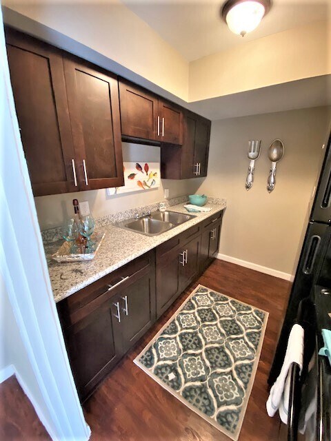 The Pointe at Garden Oaks Apartments in Houston, TX - Building Photo - Building Photo