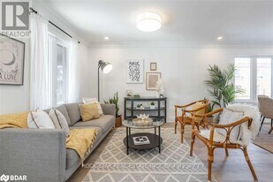 1 Edward St in Hamilton, ON - Building Photo