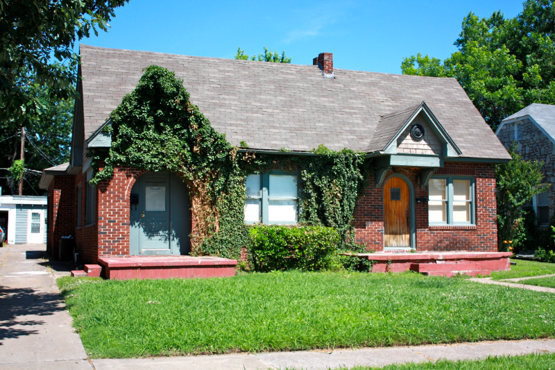 1239 S Columbia Ave in Tulsa, OK - Building Photo