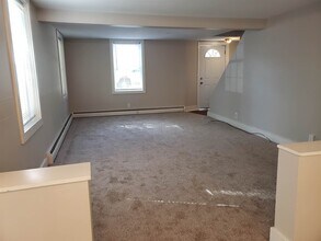 25 1/2 Fairmount St in Nashua, NH - Building Photo - Building Photo