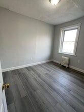 684 Summer Ave in Newark, NJ - Building Photo - Building Photo