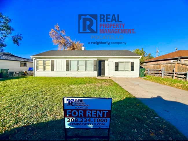 property at 963 Everett Ave