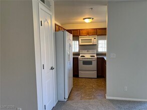 2111 Sealion Dr in Las Vegas, NV - Building Photo - Building Photo