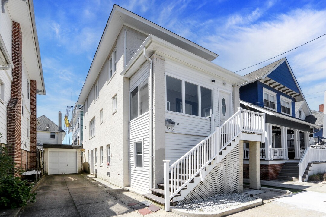 14 N Vassar Square in Ventnor City, NJ - Building Photo