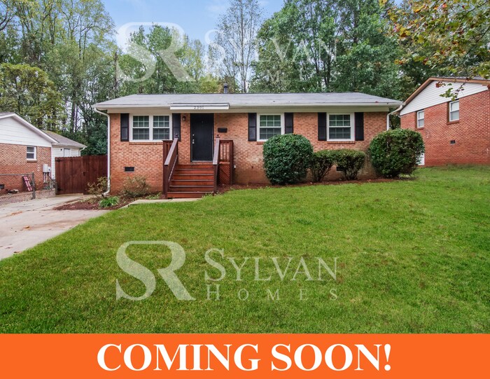 2301 Longleaf Dr in Charlotte, NC - Building Photo