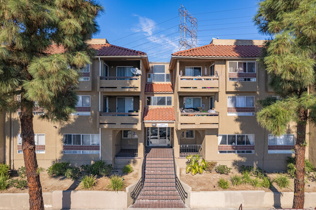 14809-14819 Downey Ave in Paramount, CA - Building Photo - Building Photo