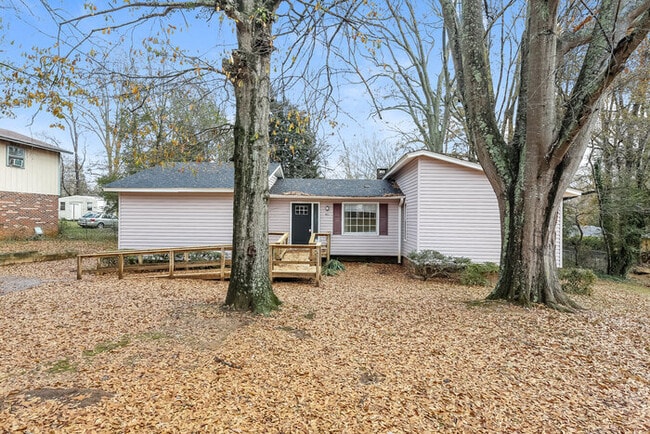 421 Sellwood Cir