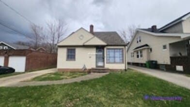 5015 E 113th St in Garfield Heights, OH - Building Photo - Building Photo