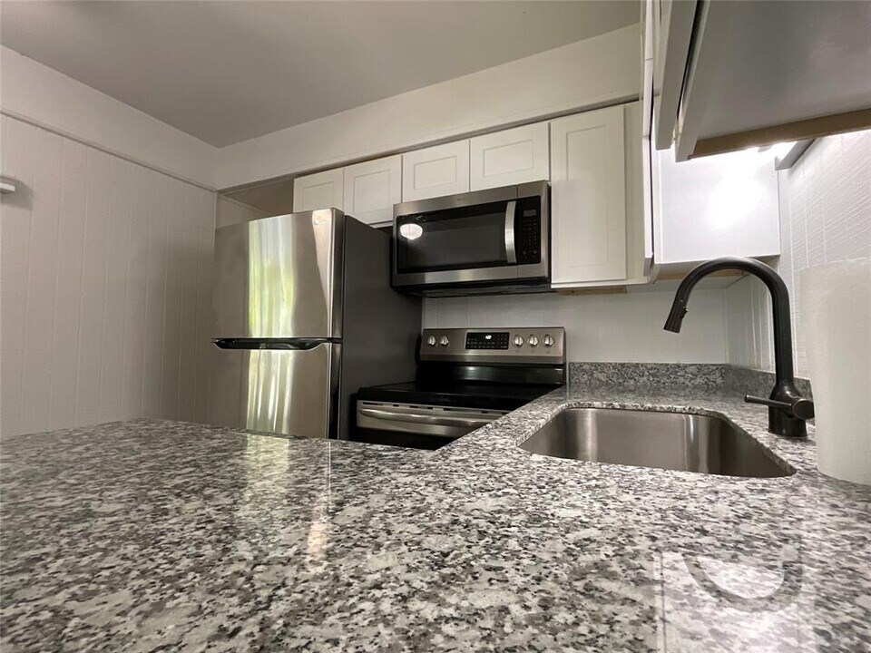 310 E Jack Ave in Baytown, TX - Building Photo