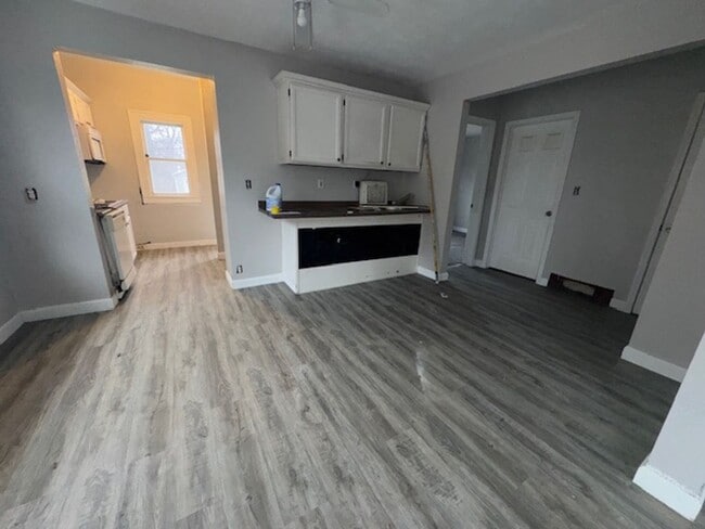 1803 S Phillips Ave in Sioux Falls, SD - Building Photo - Building Photo
