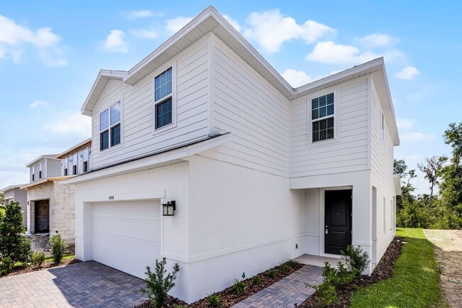 5008 Bear Lk Lp in DeLand, FL - Foto de edificio - Building Photo