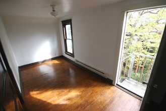 209 N Dewey St-Unit -209 1/2 N Dewey Street in Eau Claire, WI - Building Photo - Building Photo