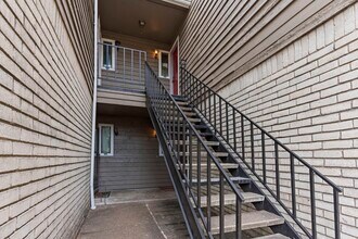 4444 Victory Dr in Houston, TX - Building Photo - Building Photo