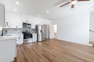 8210 Sparta St in Houston, TX - Building Photo - Building Photo