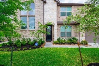 31219 Gullwing Manor Dr in Tomball, TX - Building Photo - Building Photo