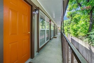 5508 Tremont St in Dallas, TX - Building Photo