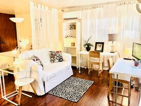 4136 Beach Dr SW in Seattle, WA - Building Photo