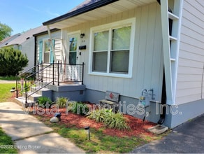 214 Kenoak Dr in Louisville, KY - Building Photo - Building Photo