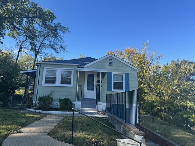 5723 Beldon Dr in St. Louis, MO - Foto de edificio - Building Photo