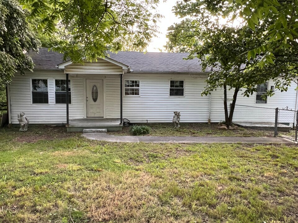 1821 Freeport Rd NW in Dalton, GA - Building Photo