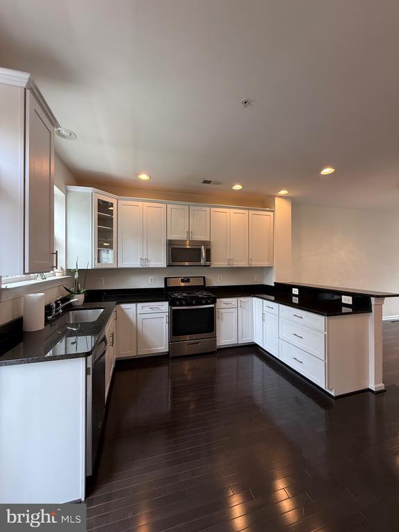 property at 7476 Riding Meadow Way