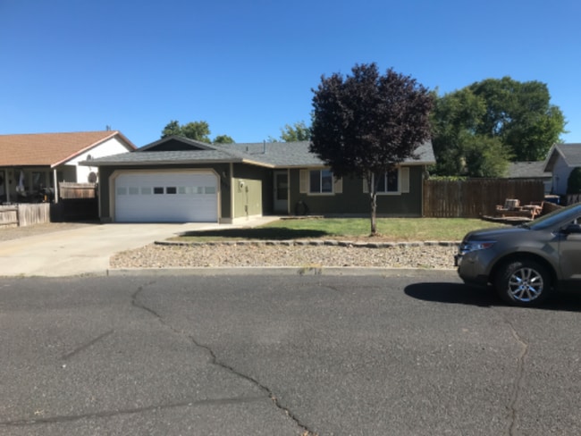 property at 1033 Algonquian Loop