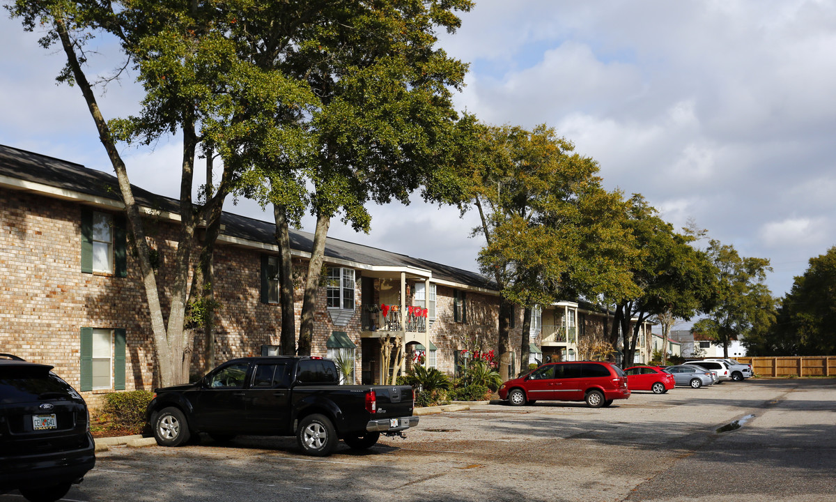 Millwood Apartments in Pensacola, FL - Building Photo