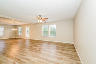 8418 Spring Wind Dr in Indianapolis, IN - Building Photo - Building Photo