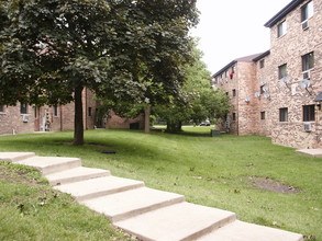 1948-1962 N Green Ln in Palatine, IL - Building Photo - Building Photo