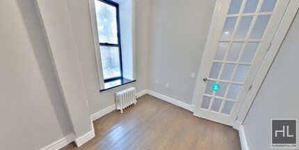 East 13th Street in New York, NY - Foto de edificio - Building Photo