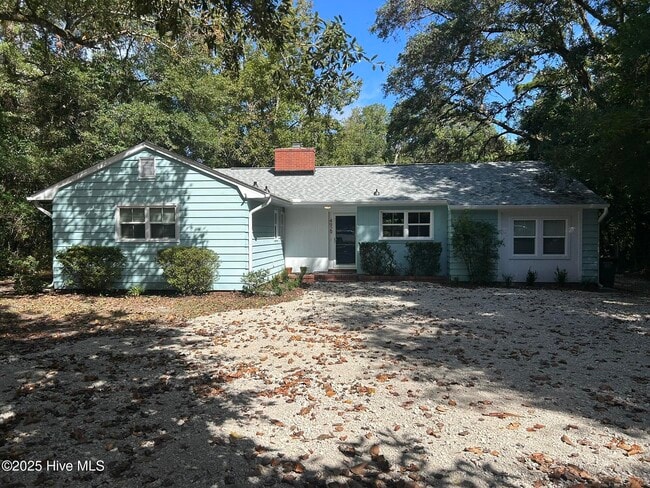 4929 Oleander Dr