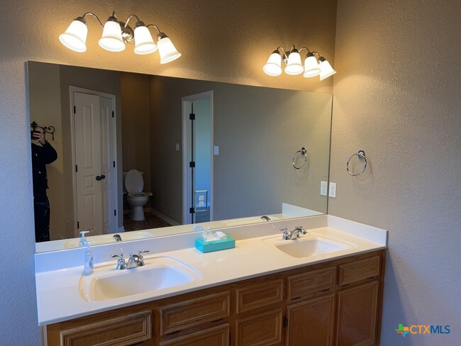 202 Wayne Dr in Nolanville, TX - Building Photo - Building Photo
