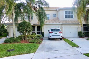 8171 Bellagio Ln in Boynton Beach, FL - Building Photo