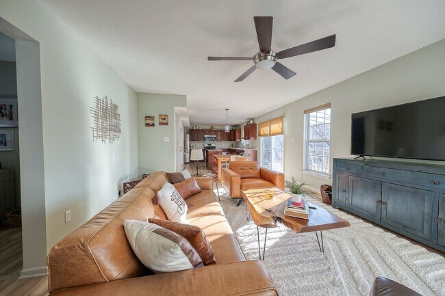 220 Blossom Ct in New Kensington, PA - Building Photo - Building Photo