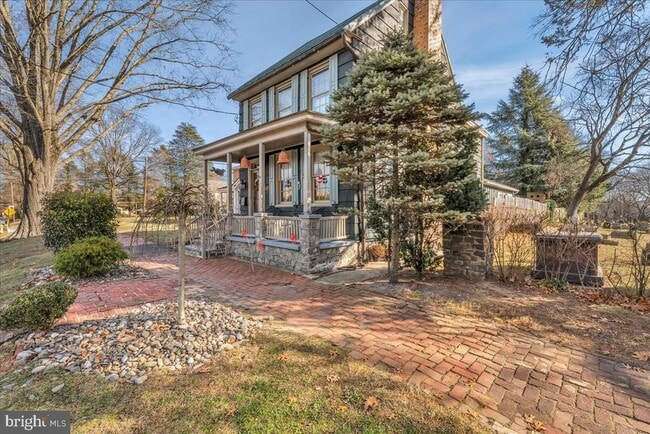 property at 406 Kings Hwy E