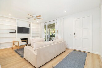 438 38th St in West Palm Beach, FL - Building Photo - Building Photo