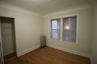 2320 W Granville Ave in Chicago, IL - Building Photo - Building Photo