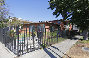 14703 Sylvan St Apartments