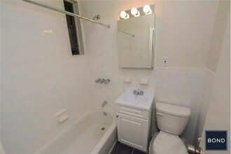 304 E 90th St-Unit -C3 in New York, NY - Building Photo - Building Photo