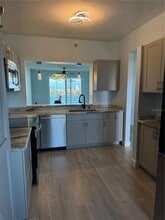 7902 Sailboat Key Blvd S, Unit 502 in South Pasadena, FL - Foto de edificio - Building Photo