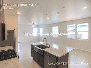 2835 Cambridge Avenue NE in Rio Rancho, NM - Building Photo - Building Photo