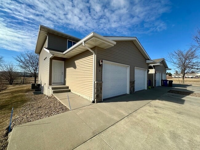 property at 1115 Prairie Rose Dr SW