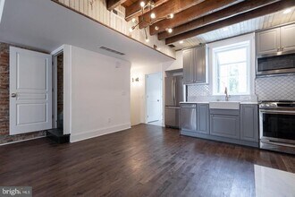 130 W Laurel St in Philadelphia, PA - Building Photo - Building Photo