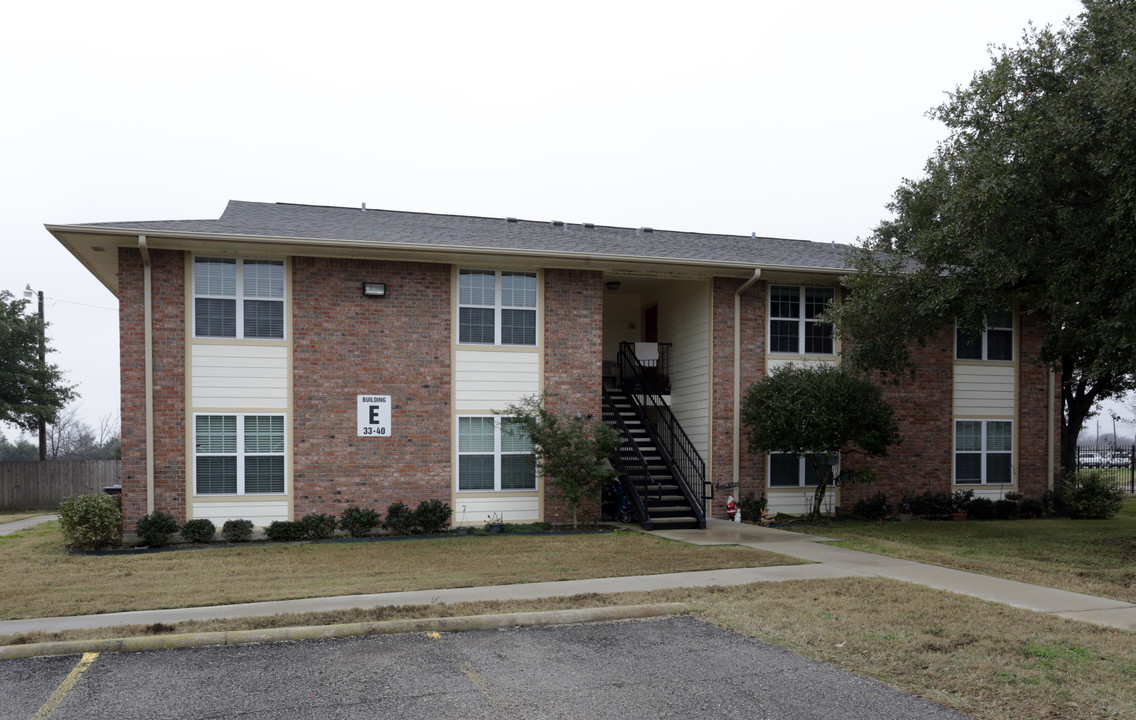 Meadowlake Village in Mabank, TX - Foto de edificio