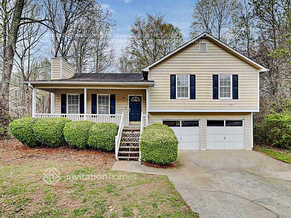 64 Deering Dr in Douglasville, GA - Building Photo