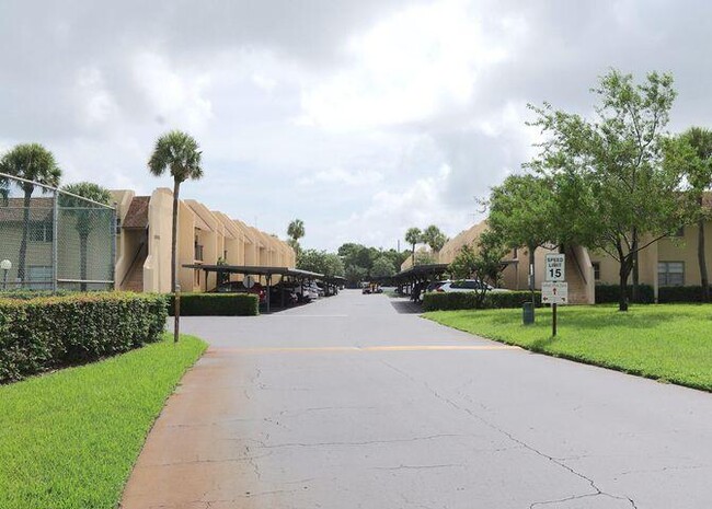 2945 SW 22nd Ave in Delray Beach, FL - Building Photo - Building Photo